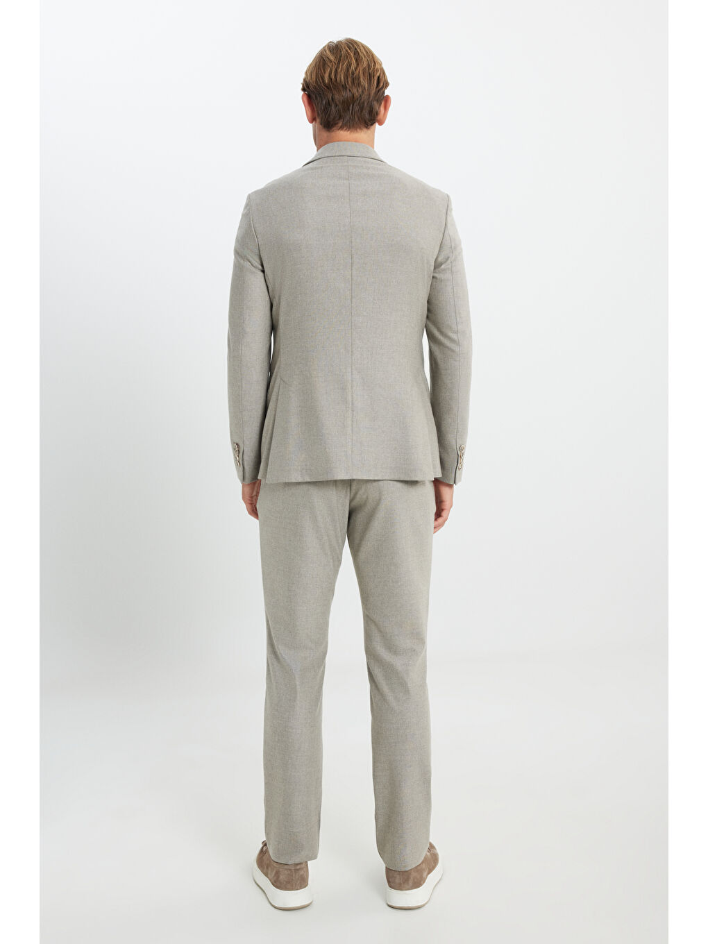 Erkek Bej Slim Fit Dar Kesim Kırlangıç Yaka Yün Kapak Cepli Kruvaze Takım Elbise-6