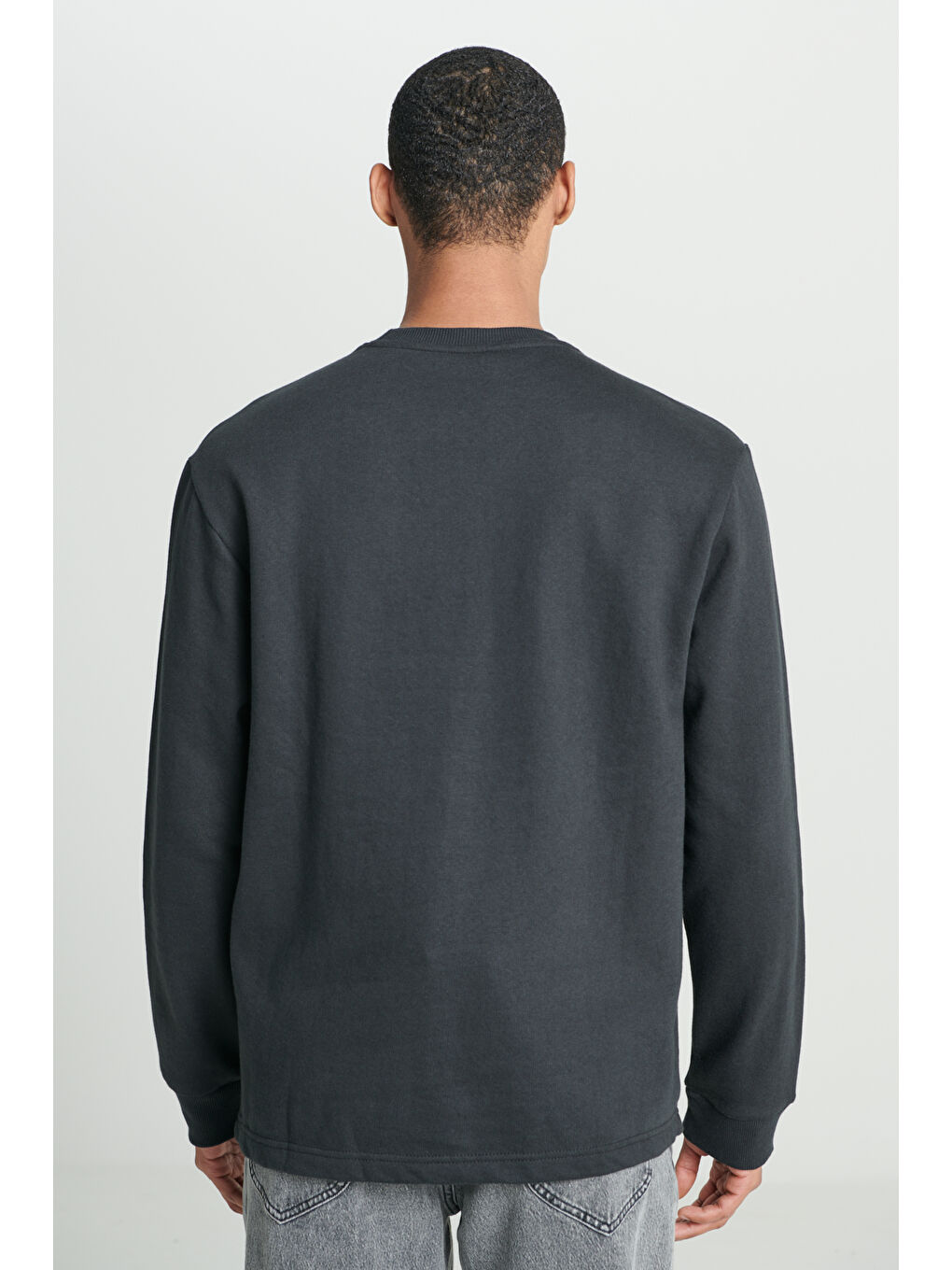 Regular Fit Normal Kesim Bisiklet Yaka Şardonlu Siyah Sweatshirt-4