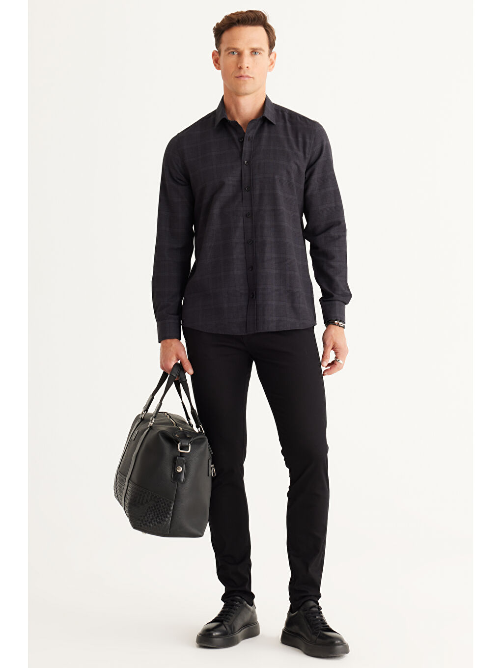 Erkek Siyah Slim Fit Dar Kesim Klasik Yaka Pamuklu Kareli Gömlek-1