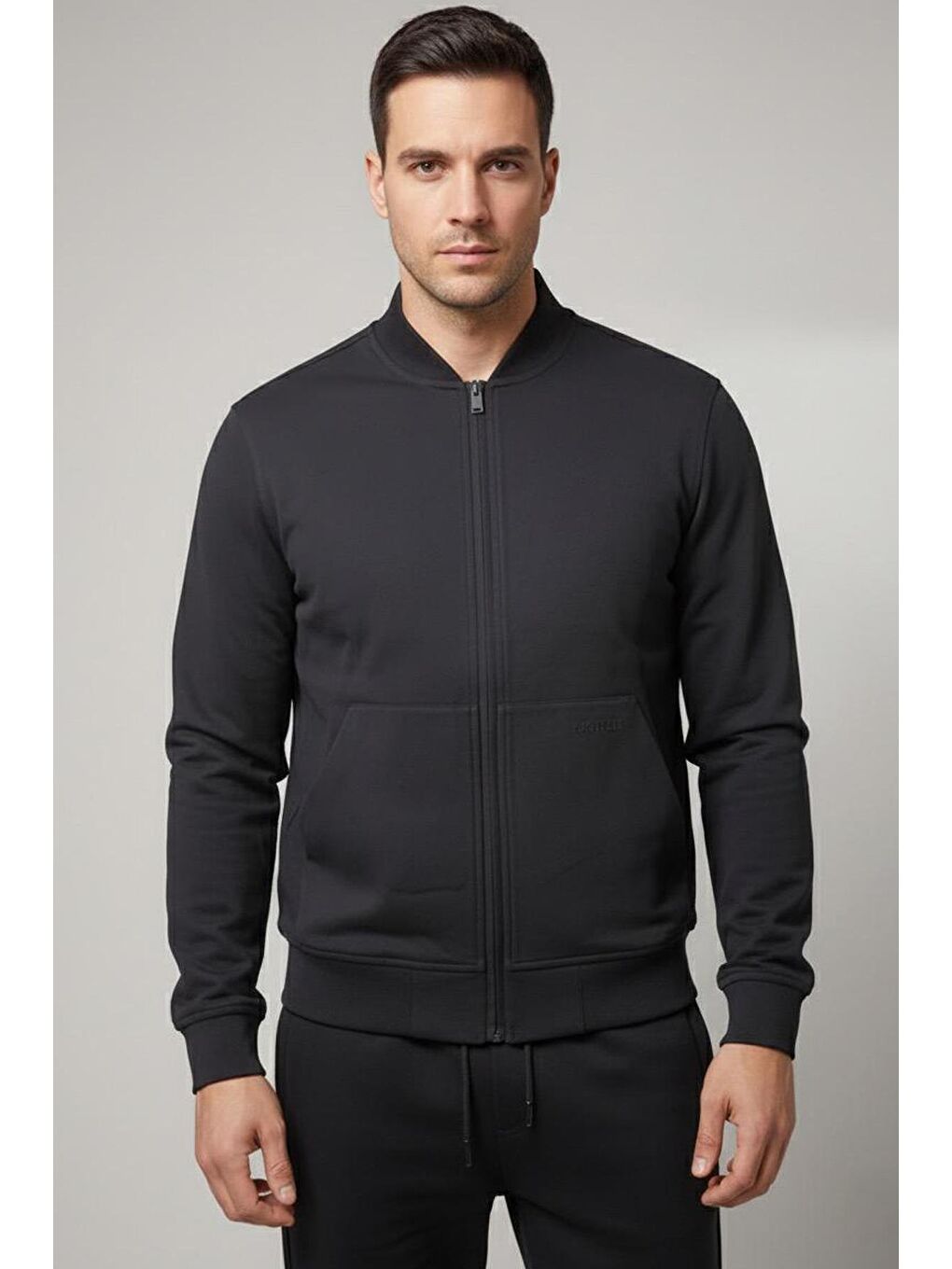 Siyah Regular Fit Pamuklu Fermuarlı Eşofman Takımı-2