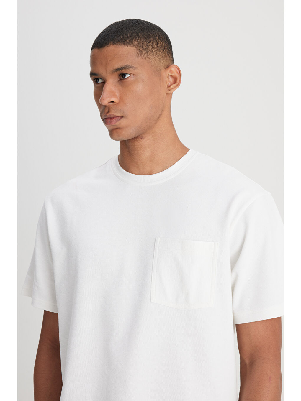 Loose Fit Rahat Kesim Bisiklet Yaka %100 Pamuk Beyaz Tişört-3