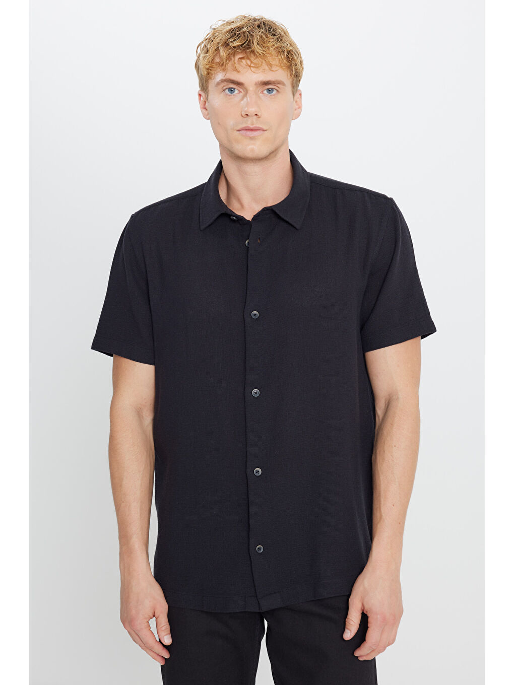 %100 Pamuk Relaxed Fit Geniş Kesim Kısa Kollu Siyah Gömlek