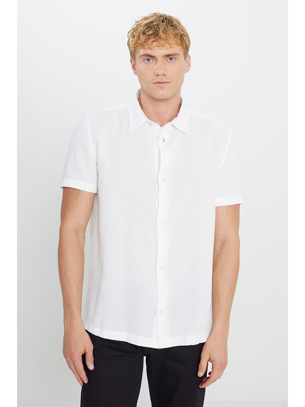 %100 Pamuk Relaxed Fit Geniş Kesim Kırık Beyaz Gömlek-1