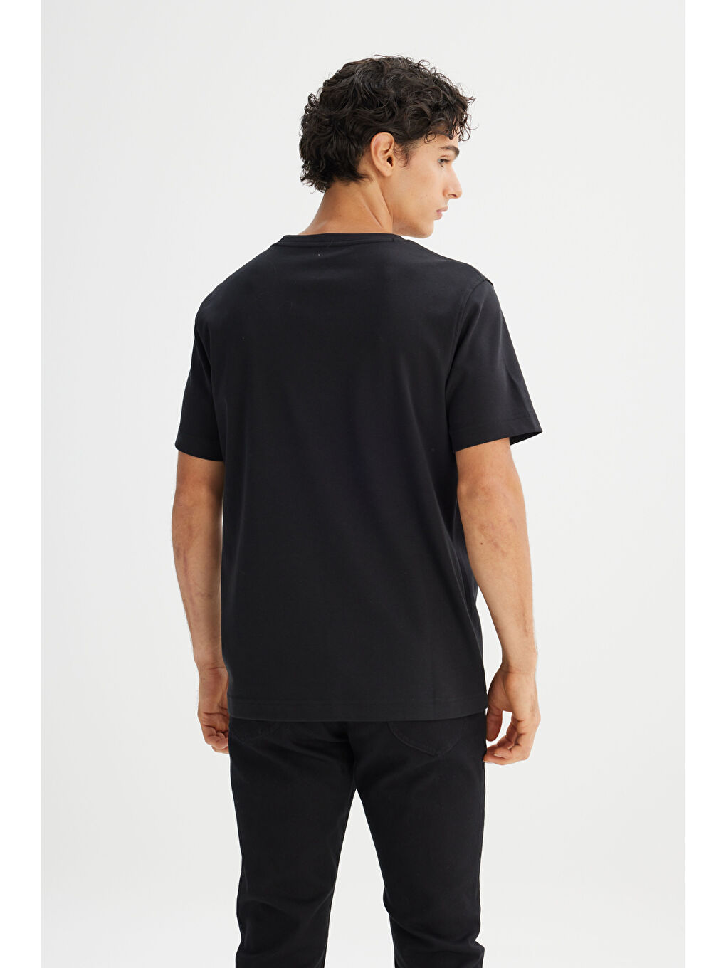 Siyah %100 Pamuk Regular Fit Normal Kesim Bisiklet Yaka Basic Tişört-4