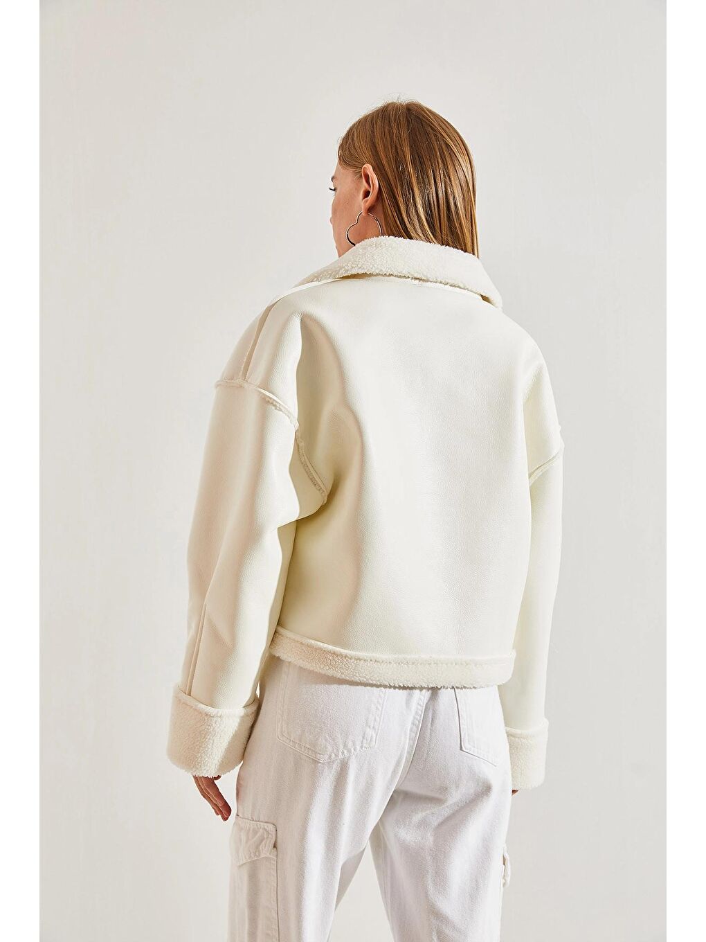 Beyaz Kadın Kürklü Yandan Cepli Suni Deri Biker Mont-2