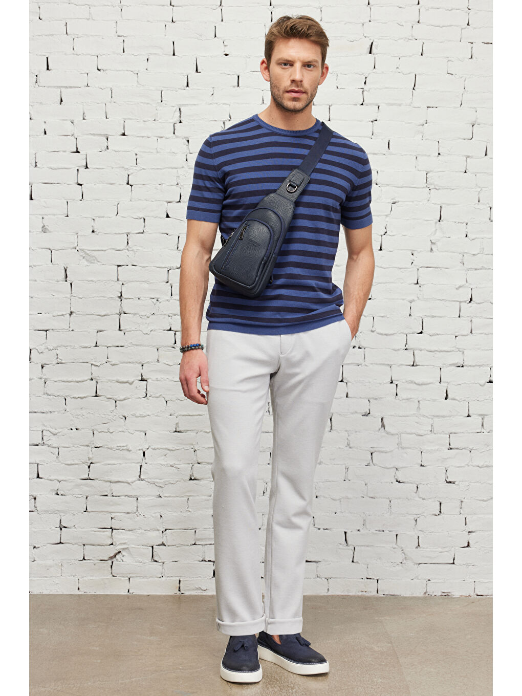 Erkek Lacivert-İndigo Standart Fit Normal Kesim Bisiklet Yaka Pamuklu Çizgili Triko Tişört-1