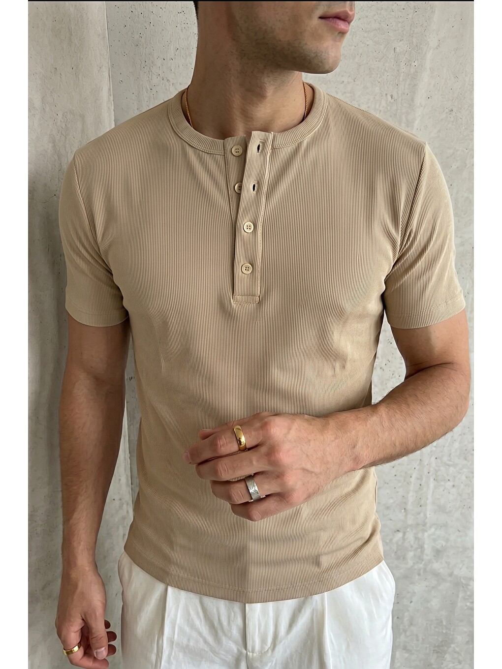 Bej Liiri %100 Pamuk Premium Fitilli Henley Yaka Yarım Düğmeli Regular Fit Basic Yazlık Erkek Tişört-2
