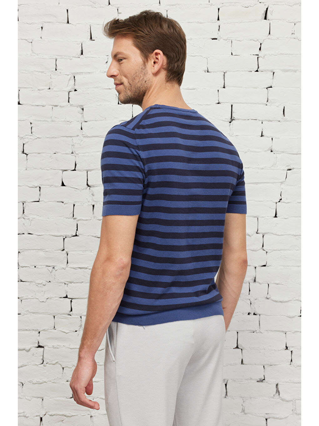 Erkek Lacivert-İndigo Standart Fit Normal Kesim Bisiklet Yaka Pamuklu Çizgili Triko Tişört-7