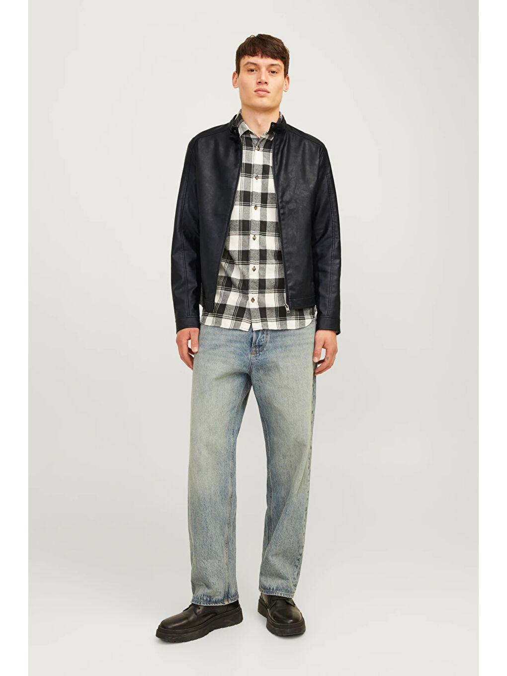 Siyah Essentials Jjedylan Regular Fit Dik Yaka Fermuarlı Deri Ceket 12261195-1