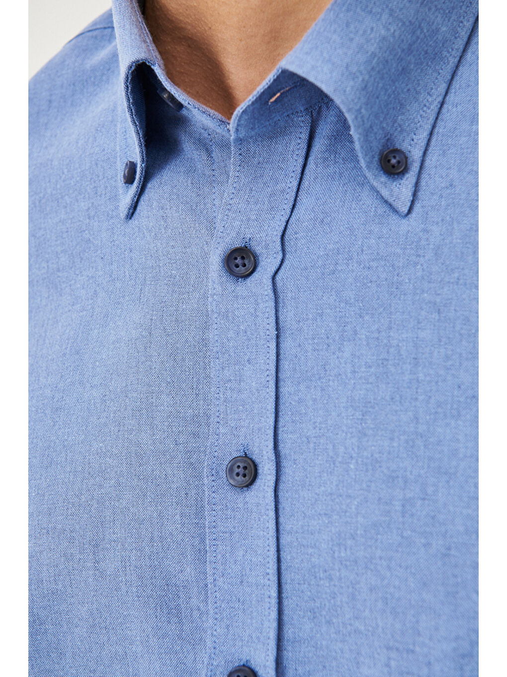 Erkek Koyu Mavi Slim Fit Dar Kesim Düğmeli Yaka Pamuklu Oxford Gömlek-2
