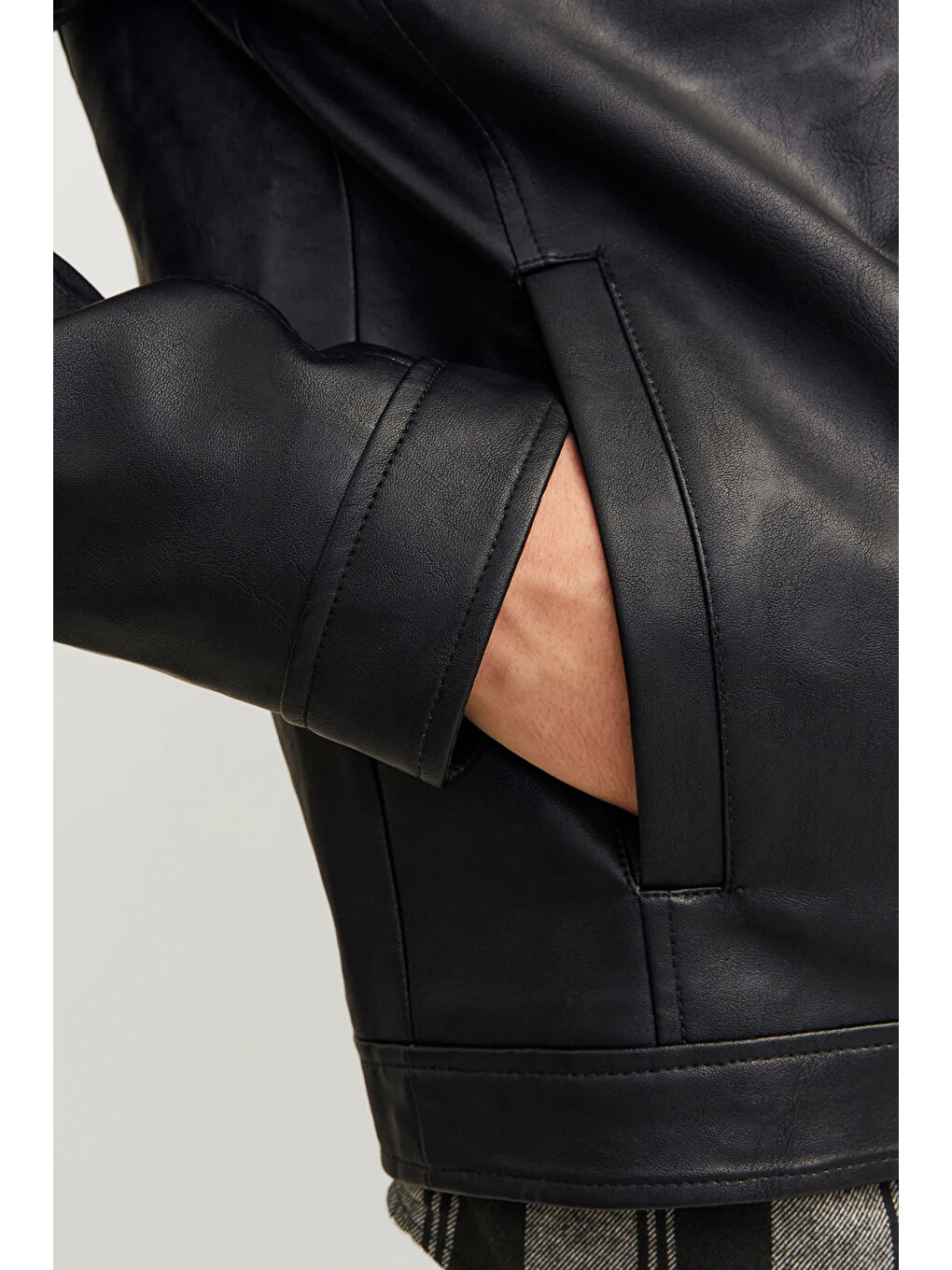 Siyah Essentials Jjedylan Regular Fit Dik Yaka Fermuarlı Deri Ceket 12261195-3