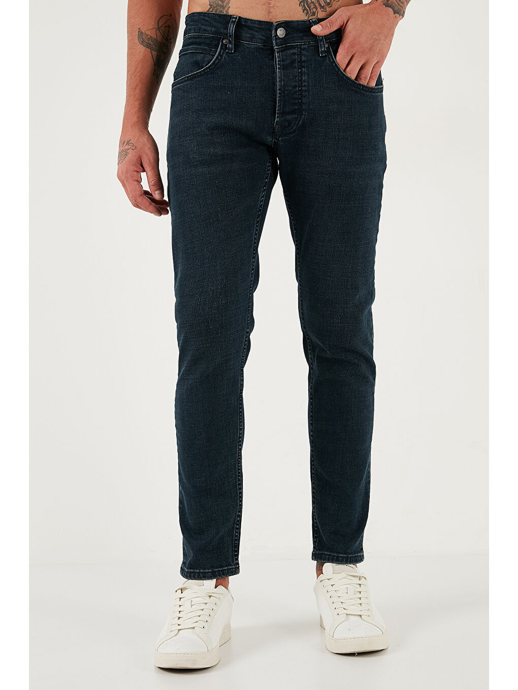 Mavi Streç Pamuklu Slim Fit Normal Bel Dar Paça Jeans 1124C46NAPOLI-1