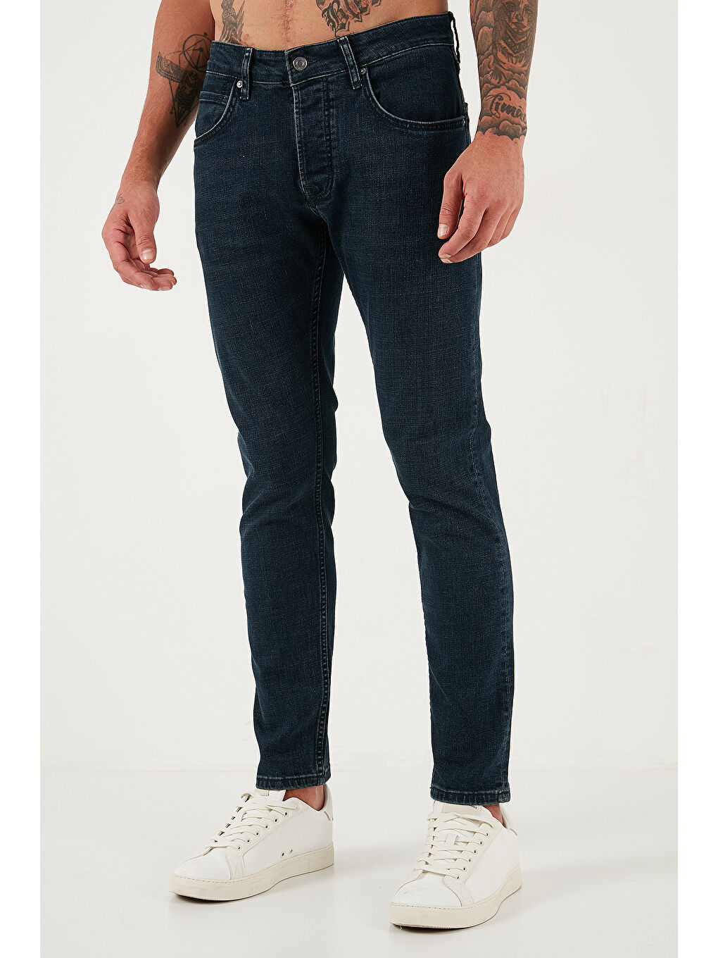 Mavi Streç Pamuklu Slim Fit Normal Bel Dar Paça Jeans 1124C46NAPOLI-3