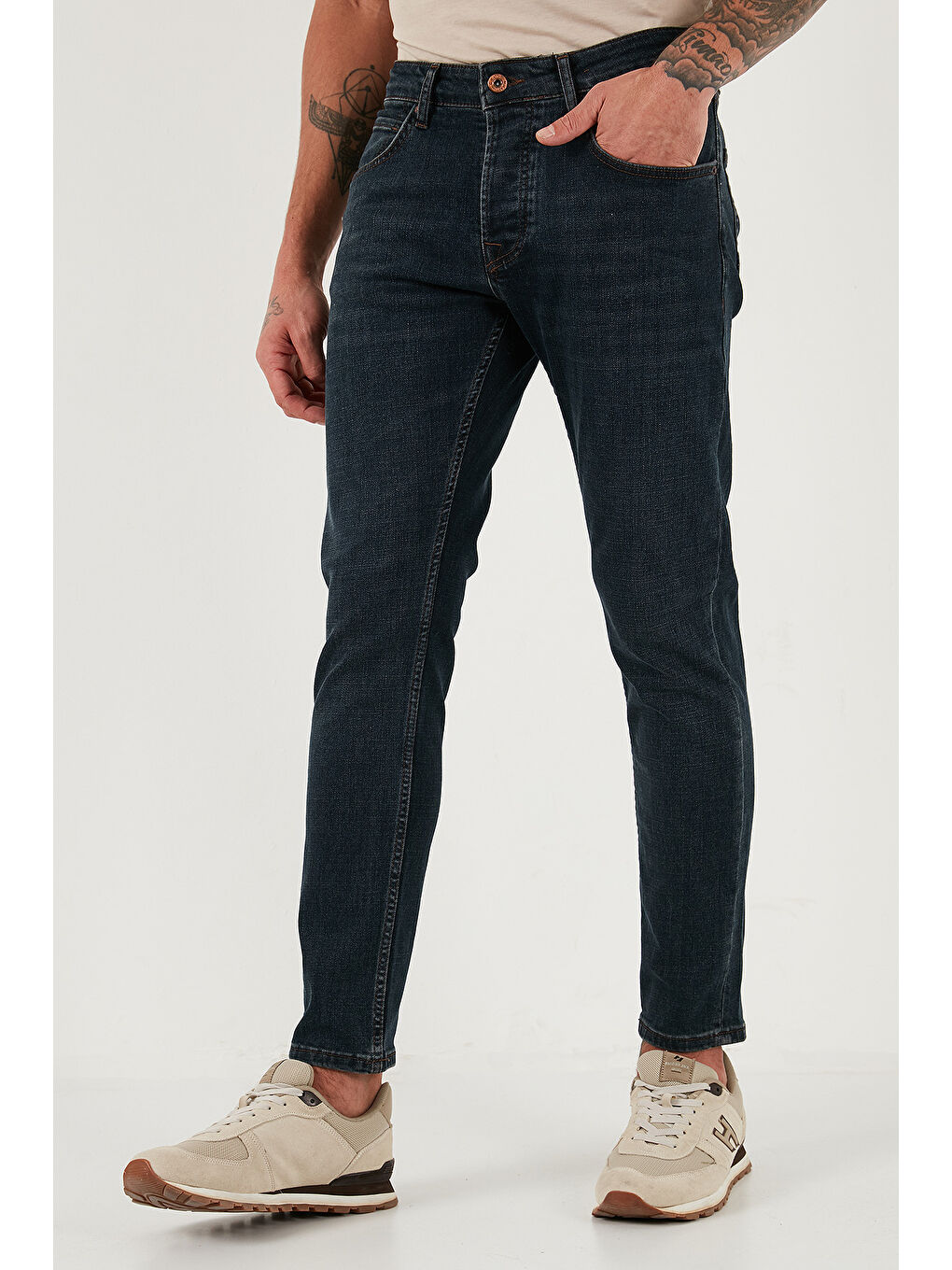 Mavi Streç Pamuklu Slim Fit Normal Bel Dar Paça Jeans 1124C45NAPOLI-2