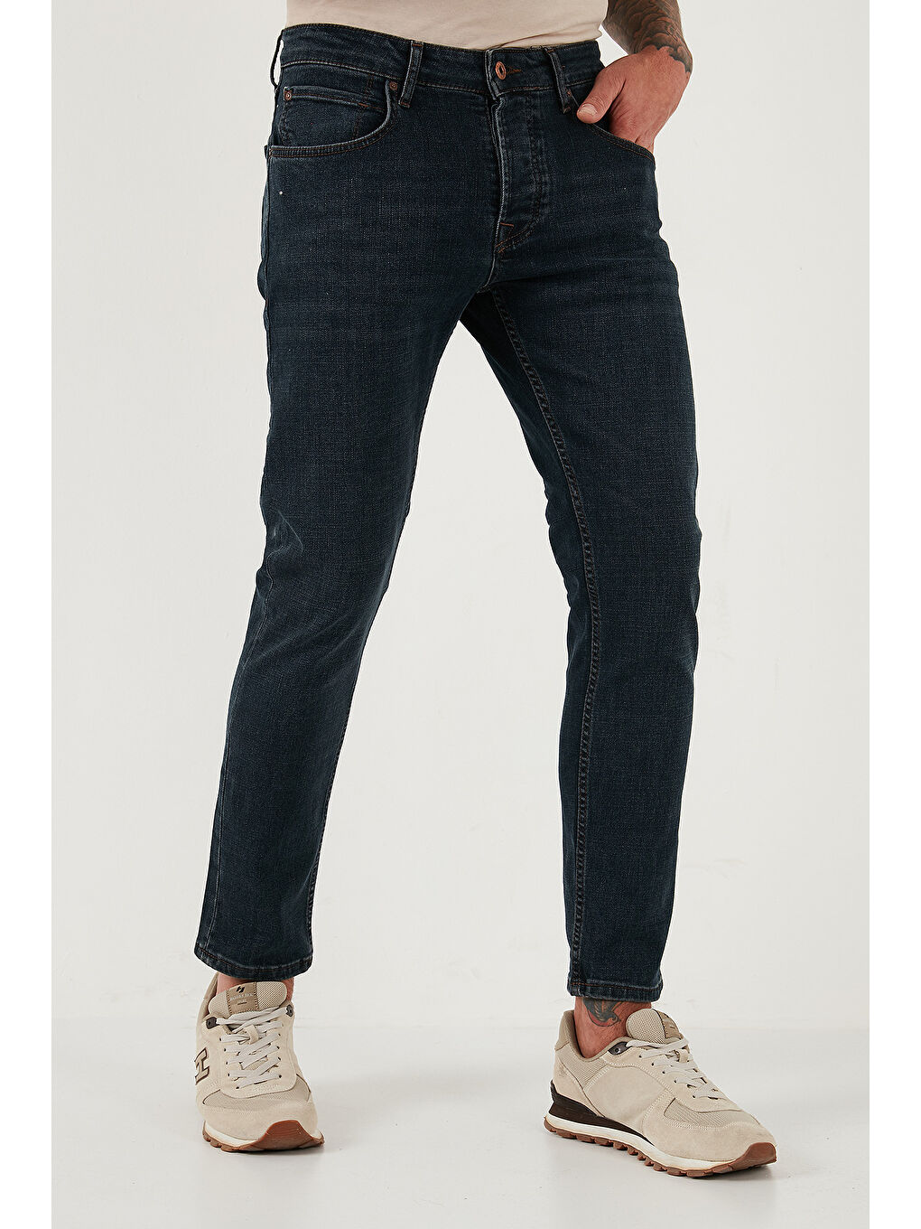 Mavi Streç Pamuklu Slim Fit Normal Bel Dar Paça Jeans 1124C45NAPOLI-3