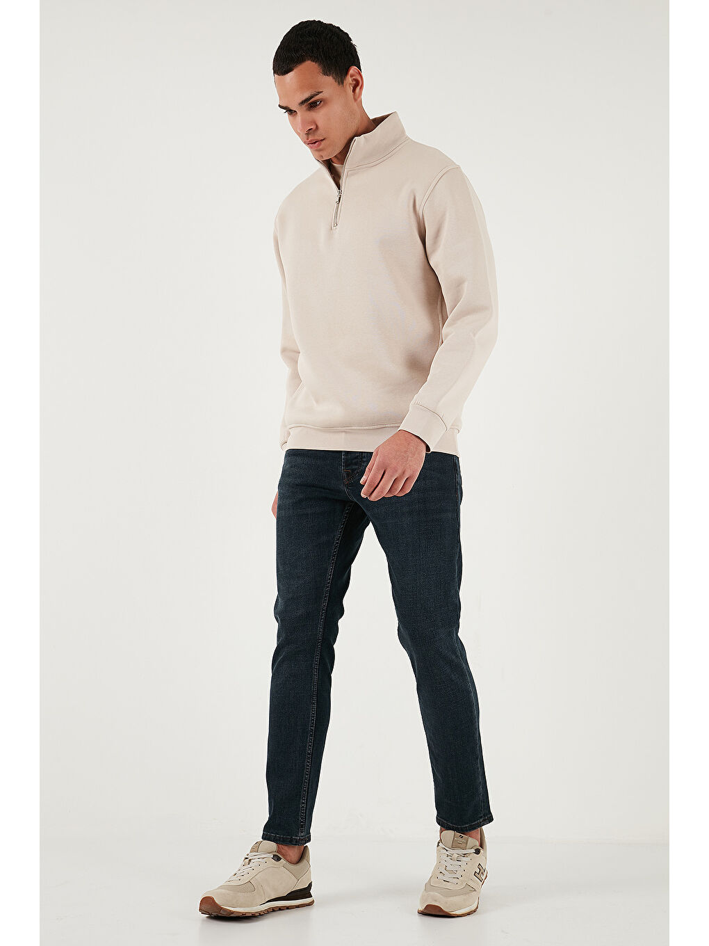 Mavi Streç Pamuklu Slim Fit Normal Bel Dar Paça Jeans 1124C45NAPOLI-4