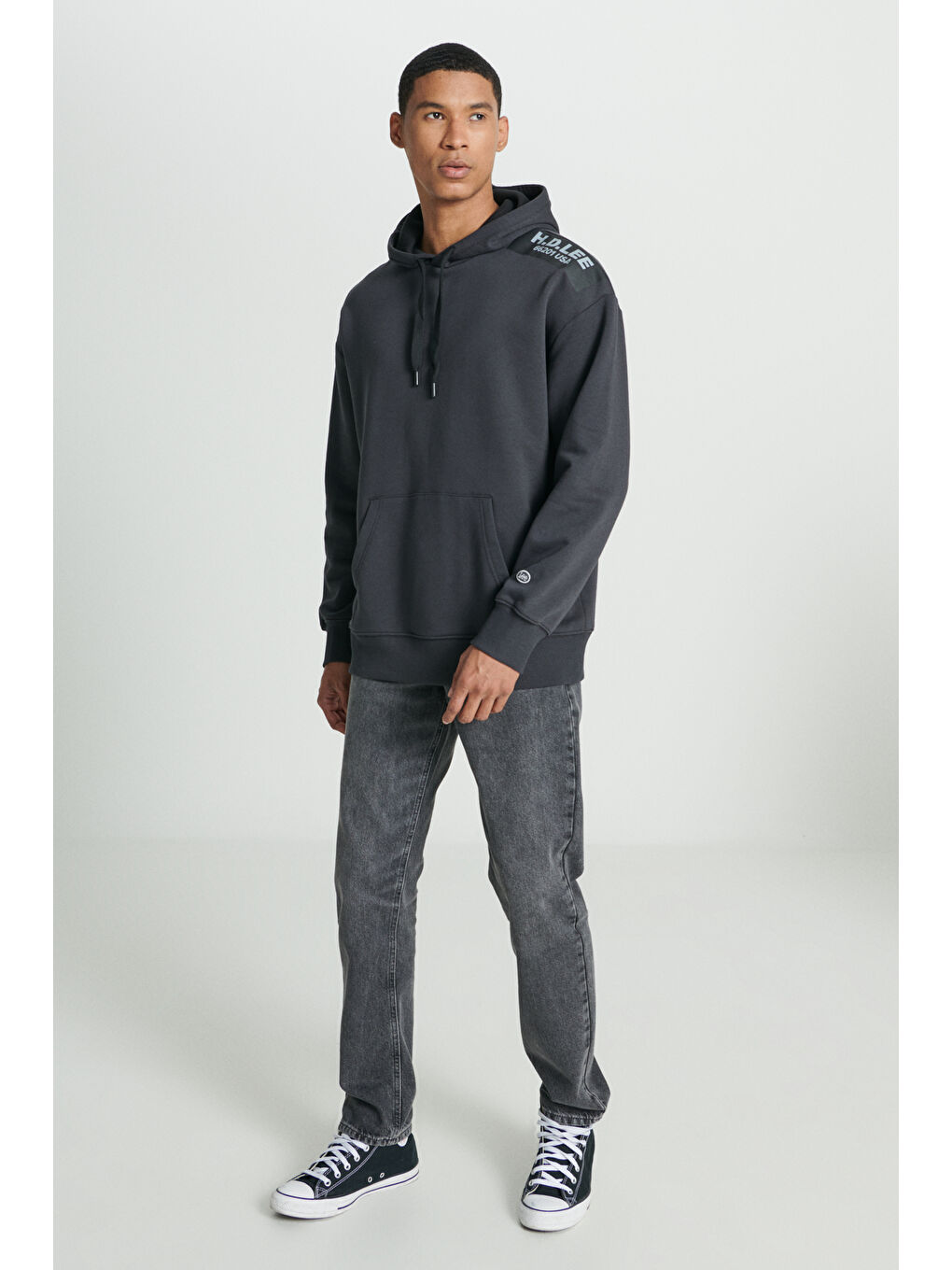 Loose Fit Rahat Kesim Kapüşonlu İçi Polarlı Sırt Baskılı Antrasit Sweatshirt-3