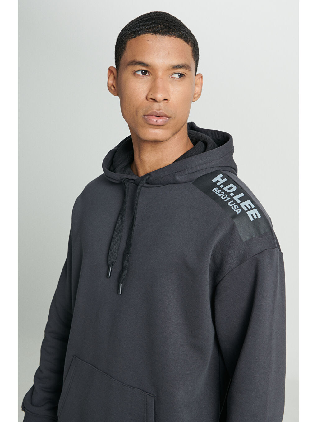 Loose Fit Rahat Kesim Kapüşonlu İçi Polarlı Sırt Baskılı Antrasit Sweatshirt-4