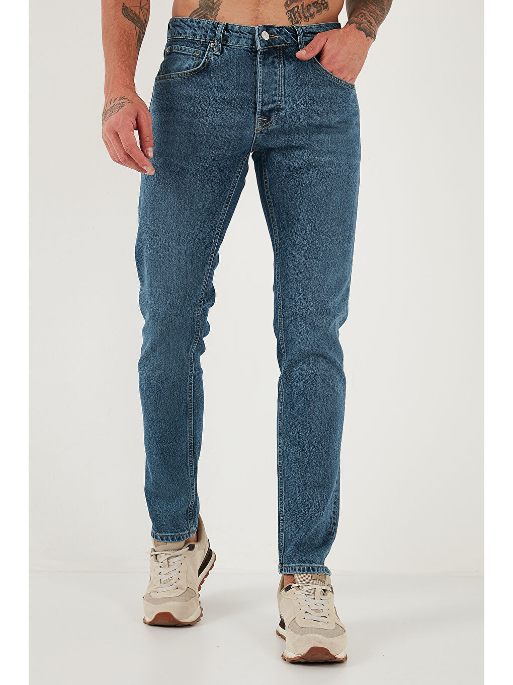 Mavi Pamuklu Slim Fit Normal Bel Dar Paça Jeans 1124C041NAPOLI-3