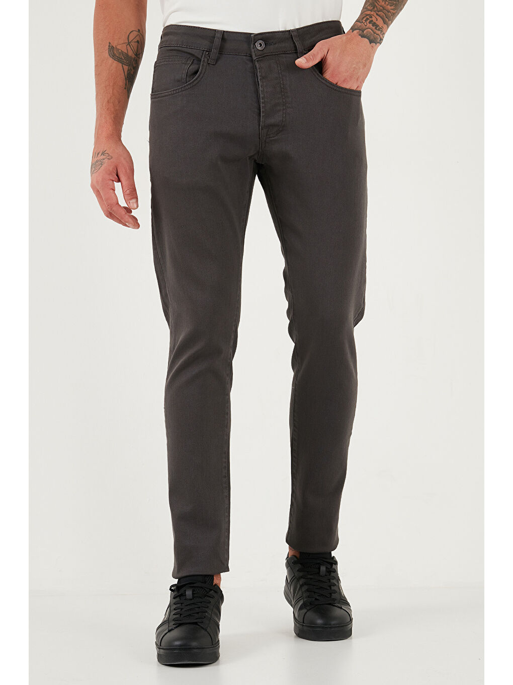 Gri Streç Pamuklu Slim Fit Normal Bel Dar Paça Jeans 1115C24NAPOLI-1