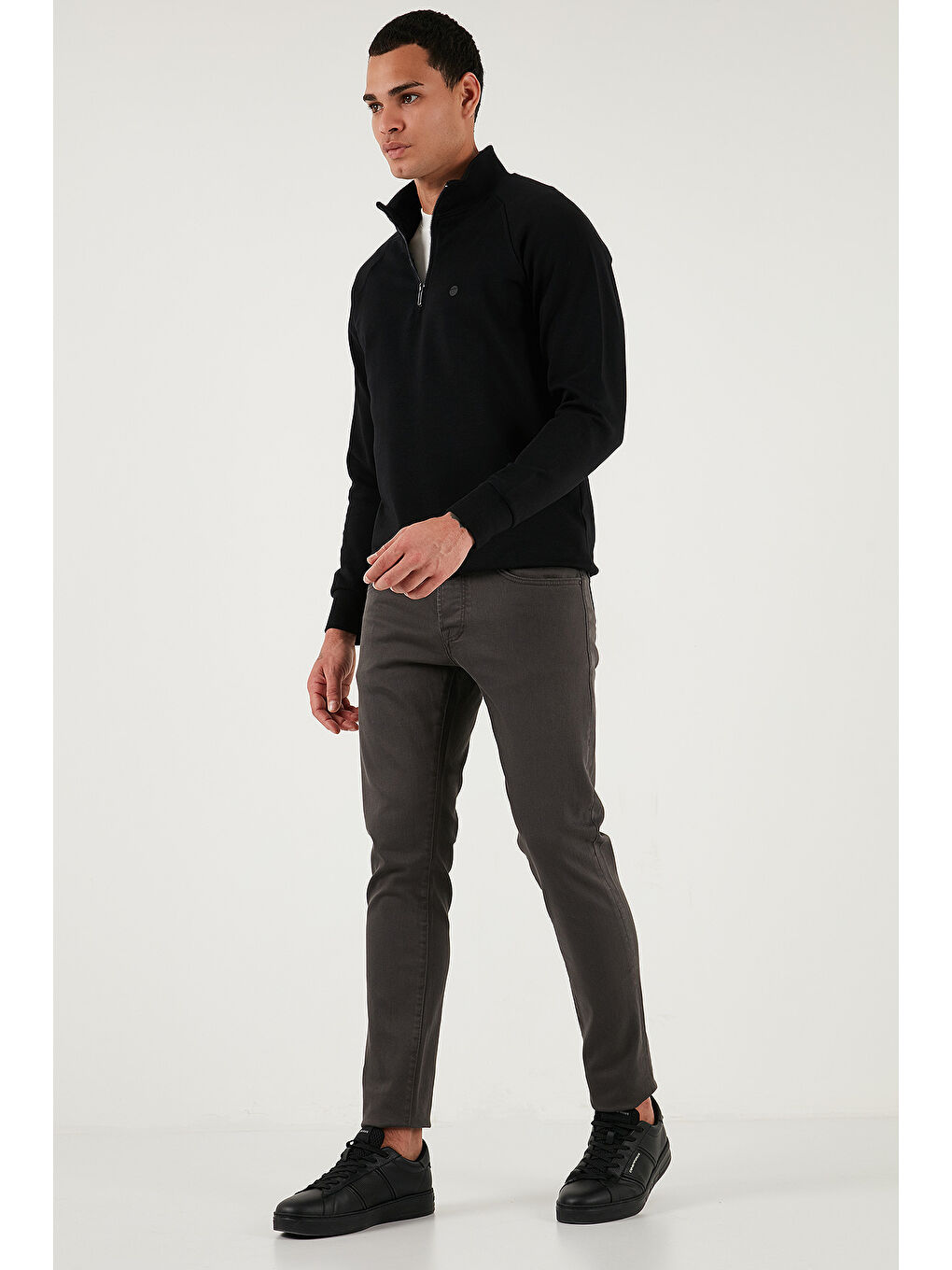 Gri Streç Pamuklu Slim Fit Normal Bel Dar Paça Jeans 1115C24NAPOLI-2