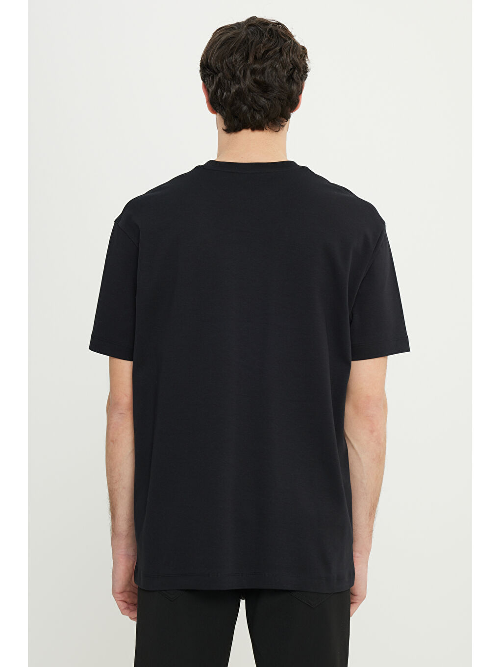 Erkek Siyah %100 Pamuk Modern Fit Rahat Kesim Bisiklet Yaka Tişört-4