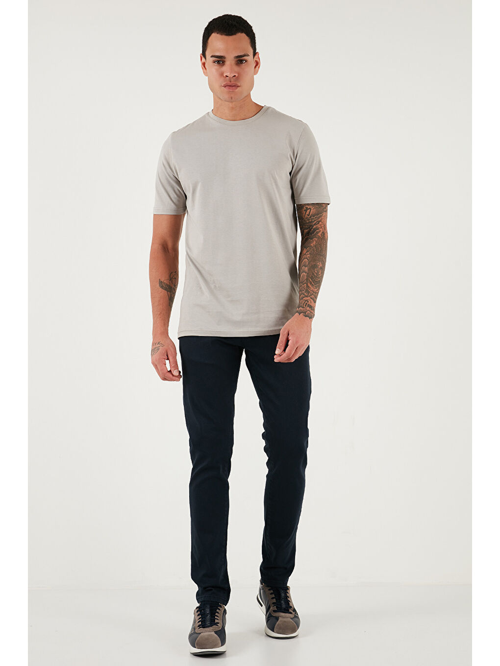 Lacivert Streç Pamuklu Slim Fit Normal Bel Dar Paça Jeans 1115C24NAPOLI