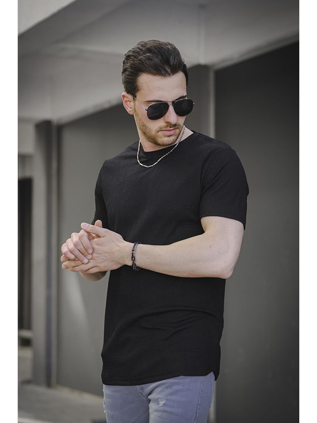 Siyah Manfries Waffle Desen Eteği Oval Erkek Tişört