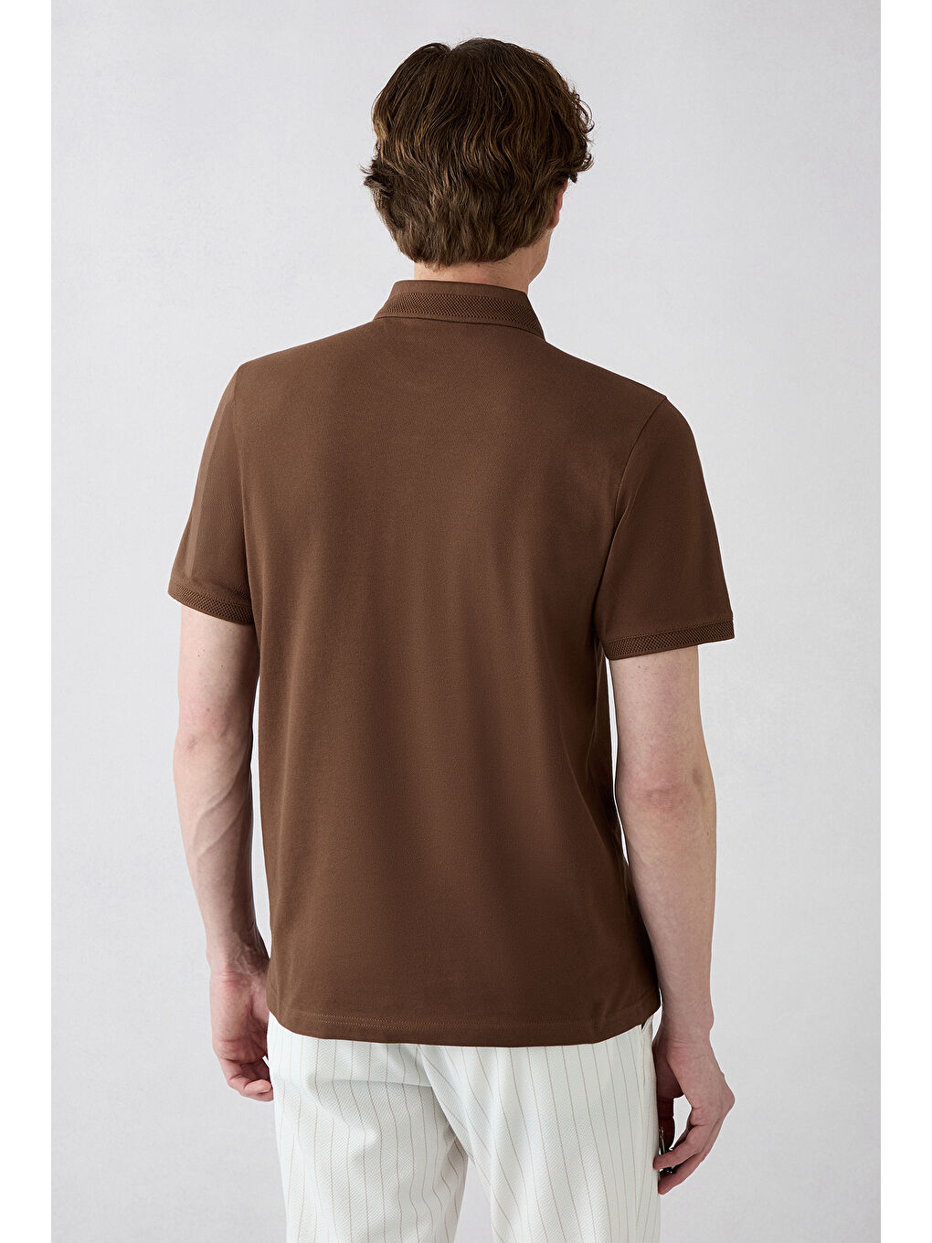 Kahverengi Kıvrılmaz Polo Yaka Slim Fit Dar Kesim Ribana Detaylı Pamuk Tişört-4