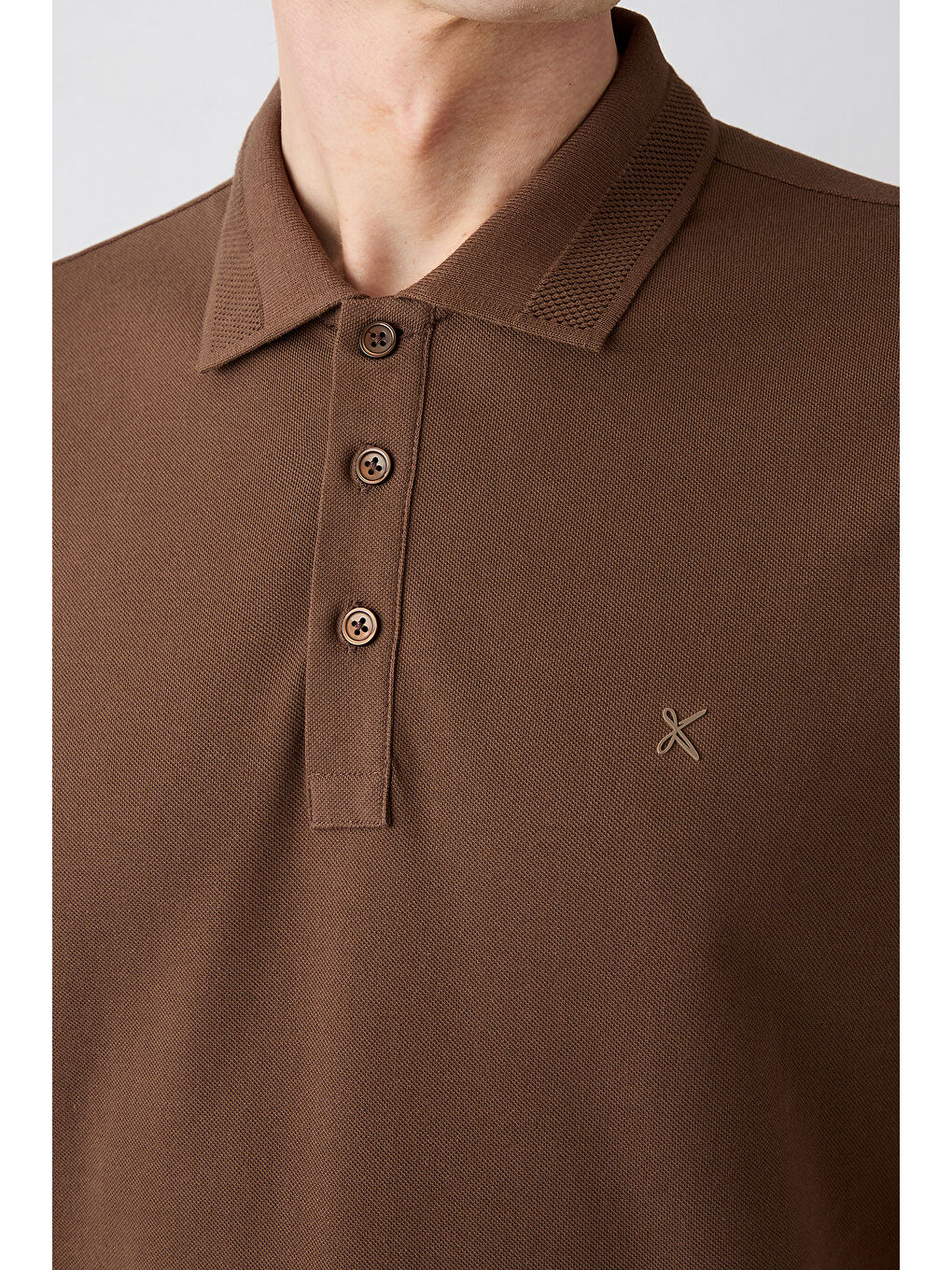 Kahverengi Kıvrılmaz Polo Yaka Slim Fit Dar Kesim Ribana Detaylı Pamuk Tişört-5