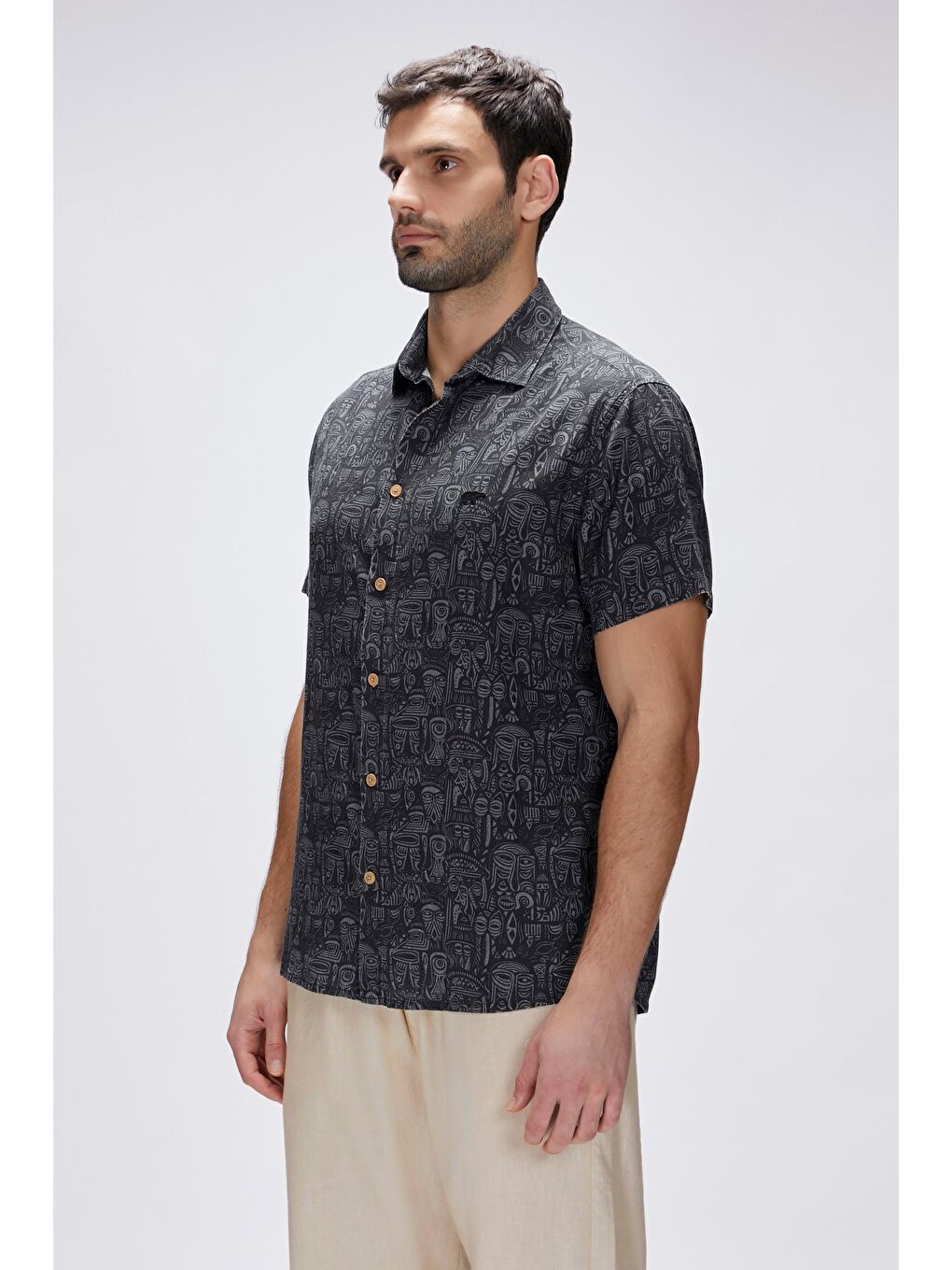 Merle Siyah Kısa Kollu Baskılı Erkek Gömlek-1