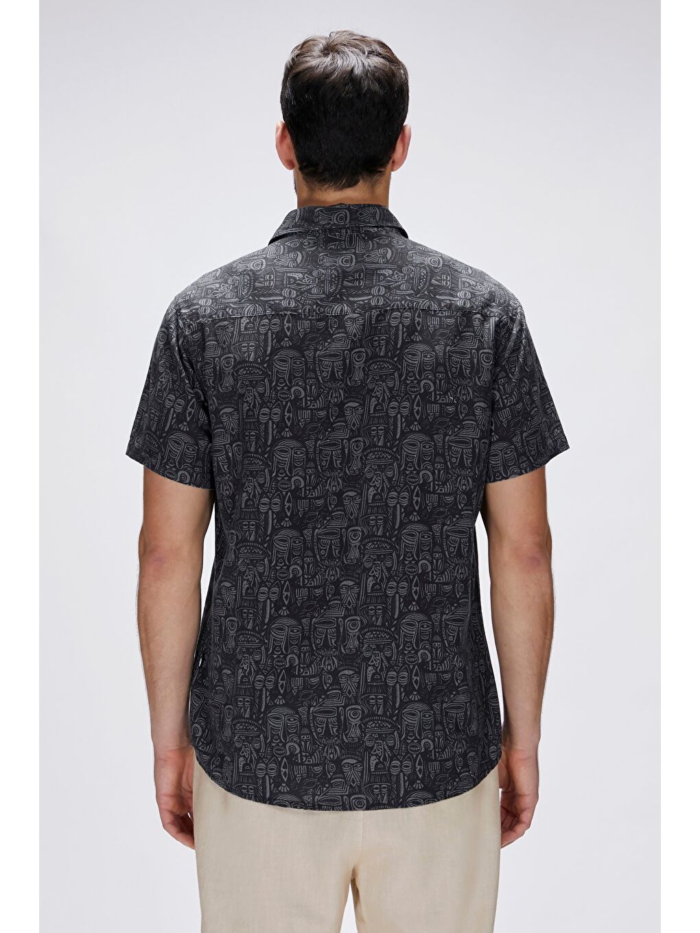 Merle Siyah Kısa Kollu Baskılı Erkek Gömlek-4