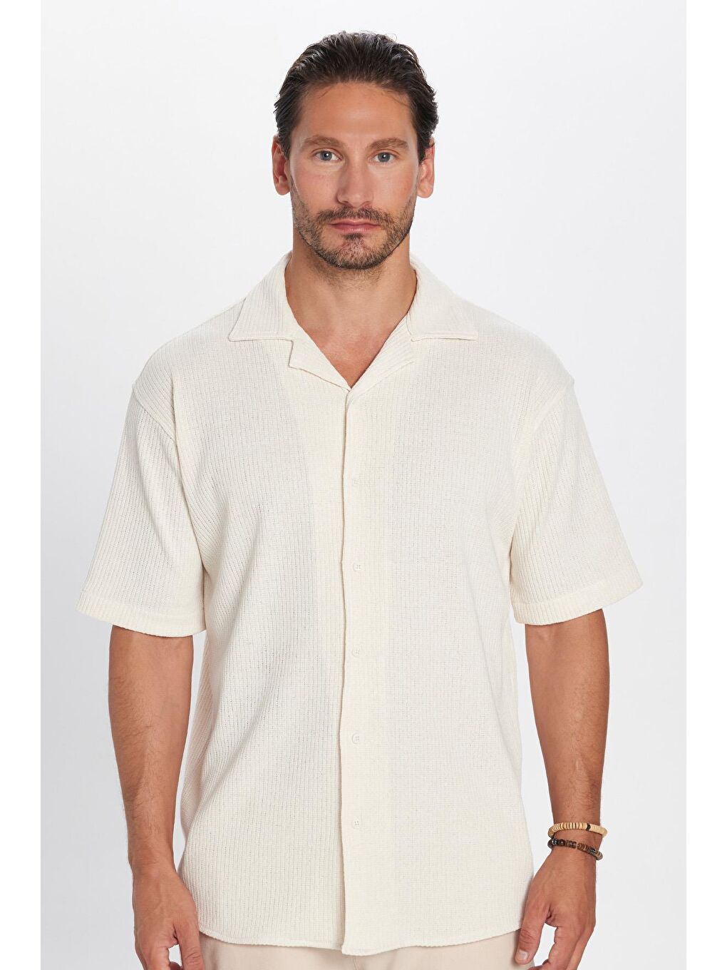 Erkek Relax Fit Rahat Kesim Örme Doku Kısa Kollu Apaş Yaka Ekru Gömlek