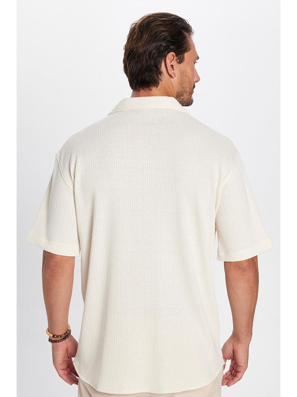 Erkek Relax Fit Rahat Kesim Örme Doku Kısa Kollu Apaş Yaka Ekru Gömlek-4