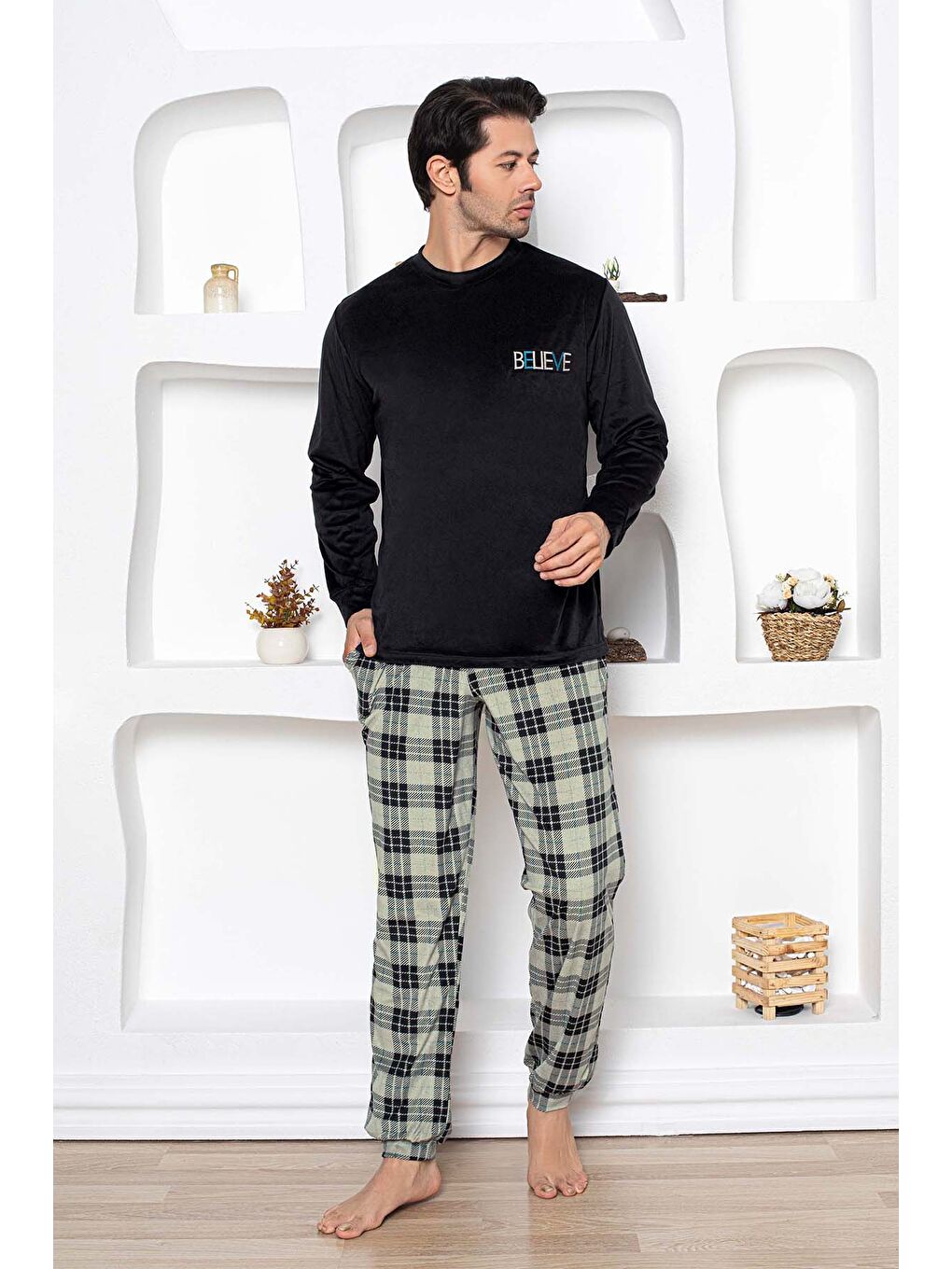 Beyaz Erkek Kadife Uzun Kol Pijama Takımı 13020 Siyah05