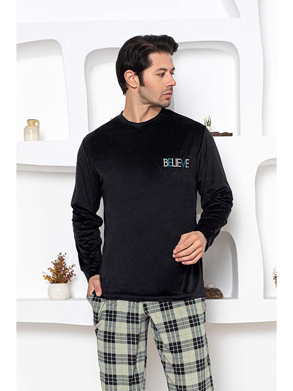 Beyaz Erkek Kadife Uzun Kol Pijama Takımı 13020 Siyah05-1