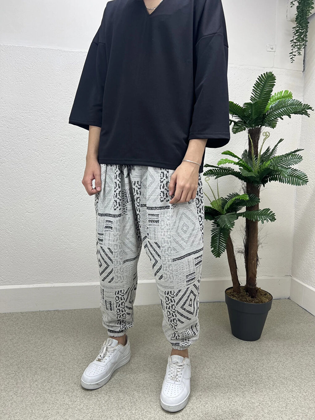 Erkek Gri Antrasit Beli ve Paçası Lastikli Bol Kesim Jogger Eşofman Altı HZL24S-MXC8989-153