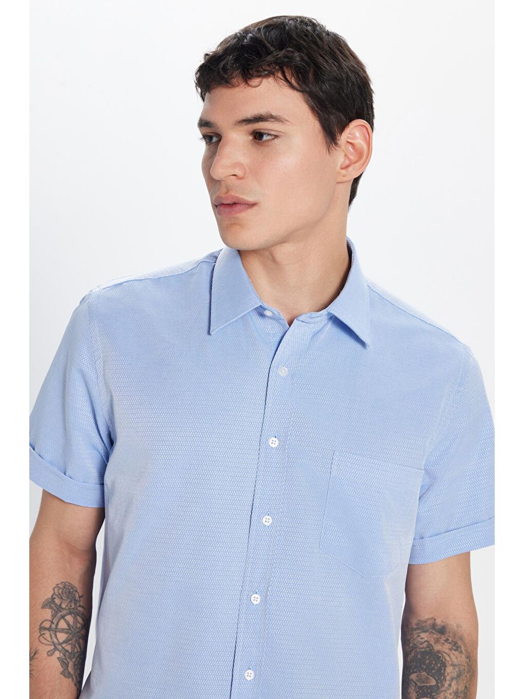 Erkek Regular Fit Klasik Kesim Kısa Kollu Pamuklu Tek Cepli Armürlü Mavi Gömlek