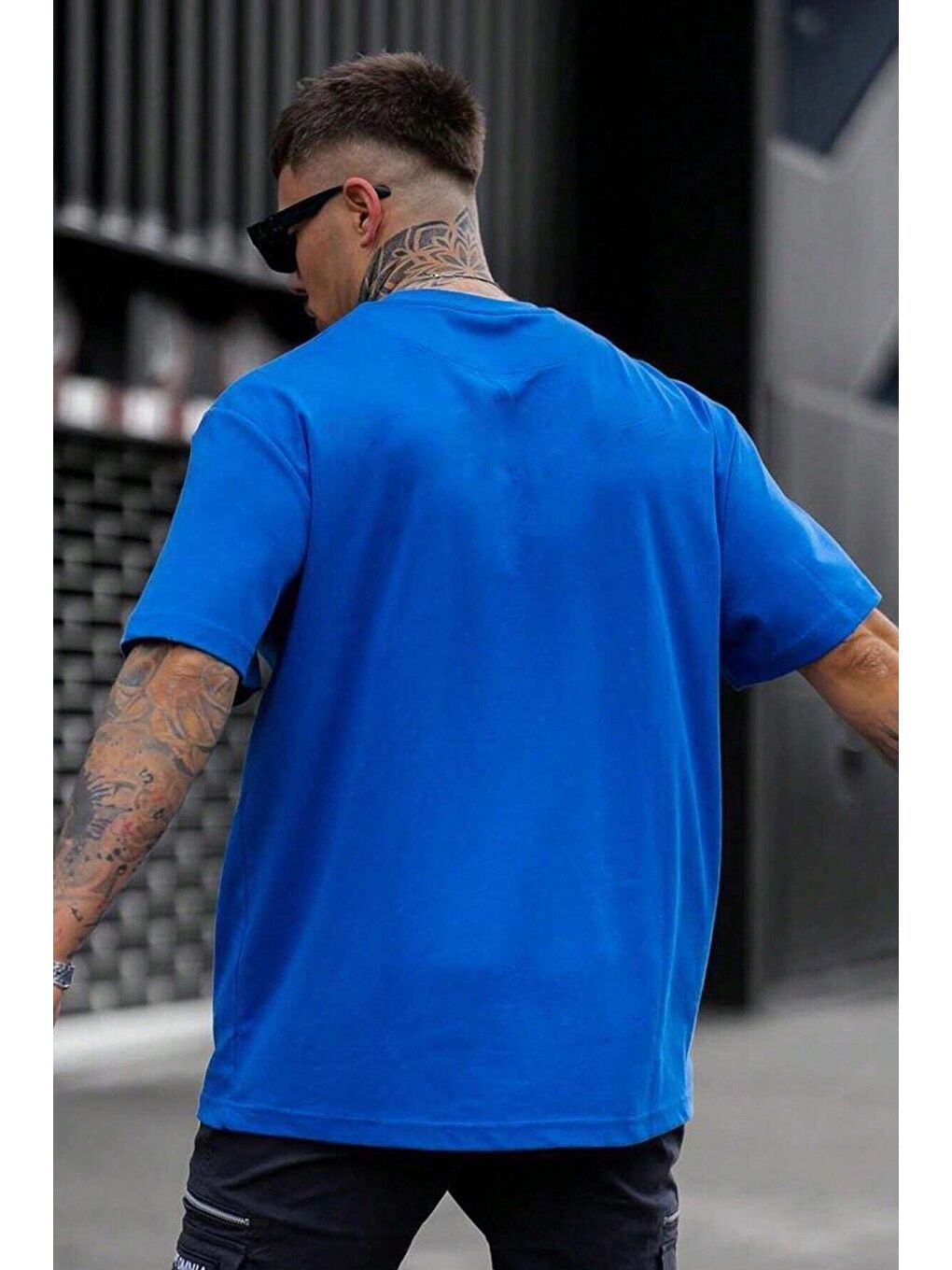 Erkek Mavi Bisiklet Yaka Palmiye Baskılı Oversize Kısa Kollu Tişört-1