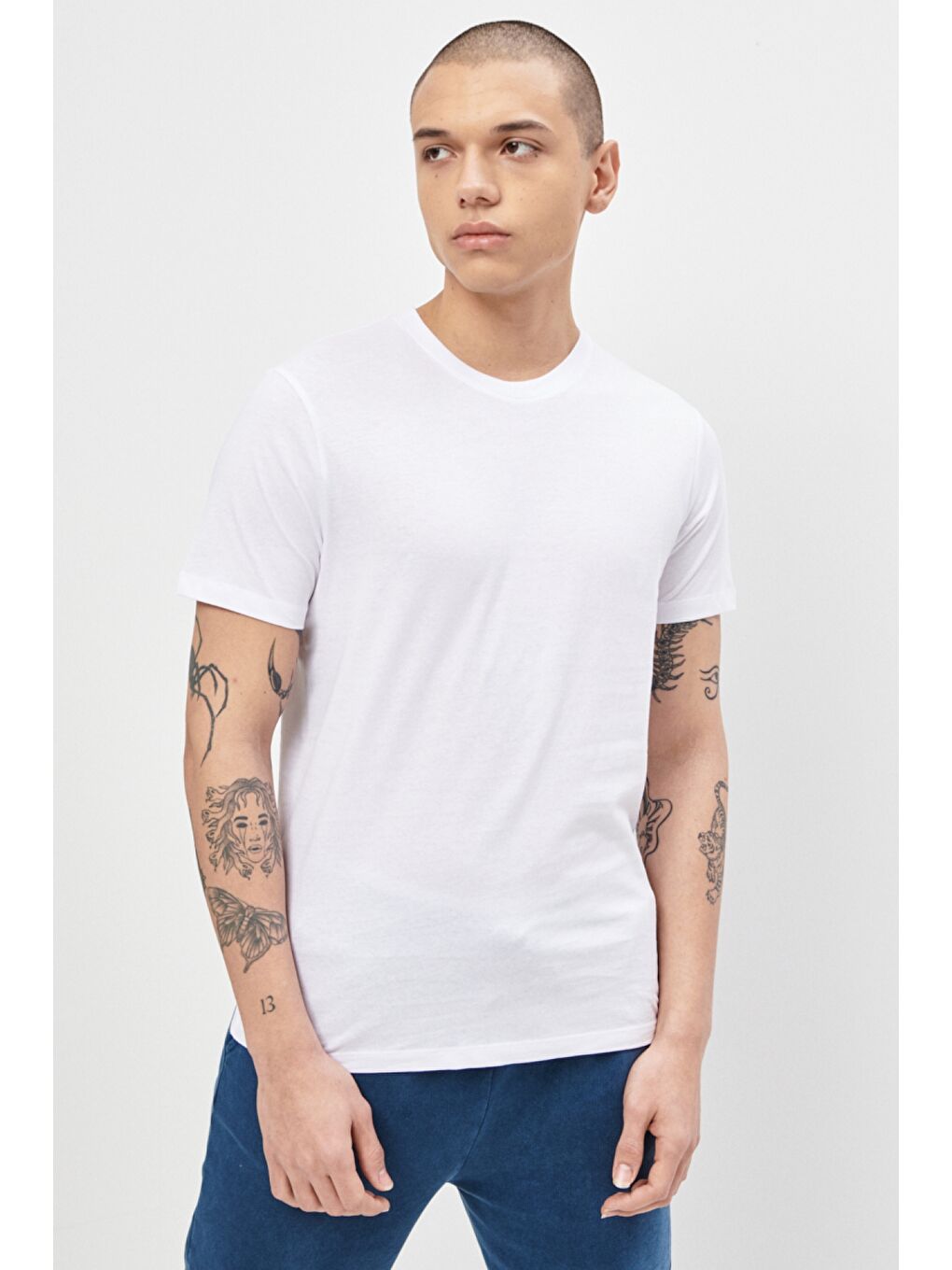 Regular Fit %100 Pamuk Bisiklet Yaka Beyaz Tişört-1