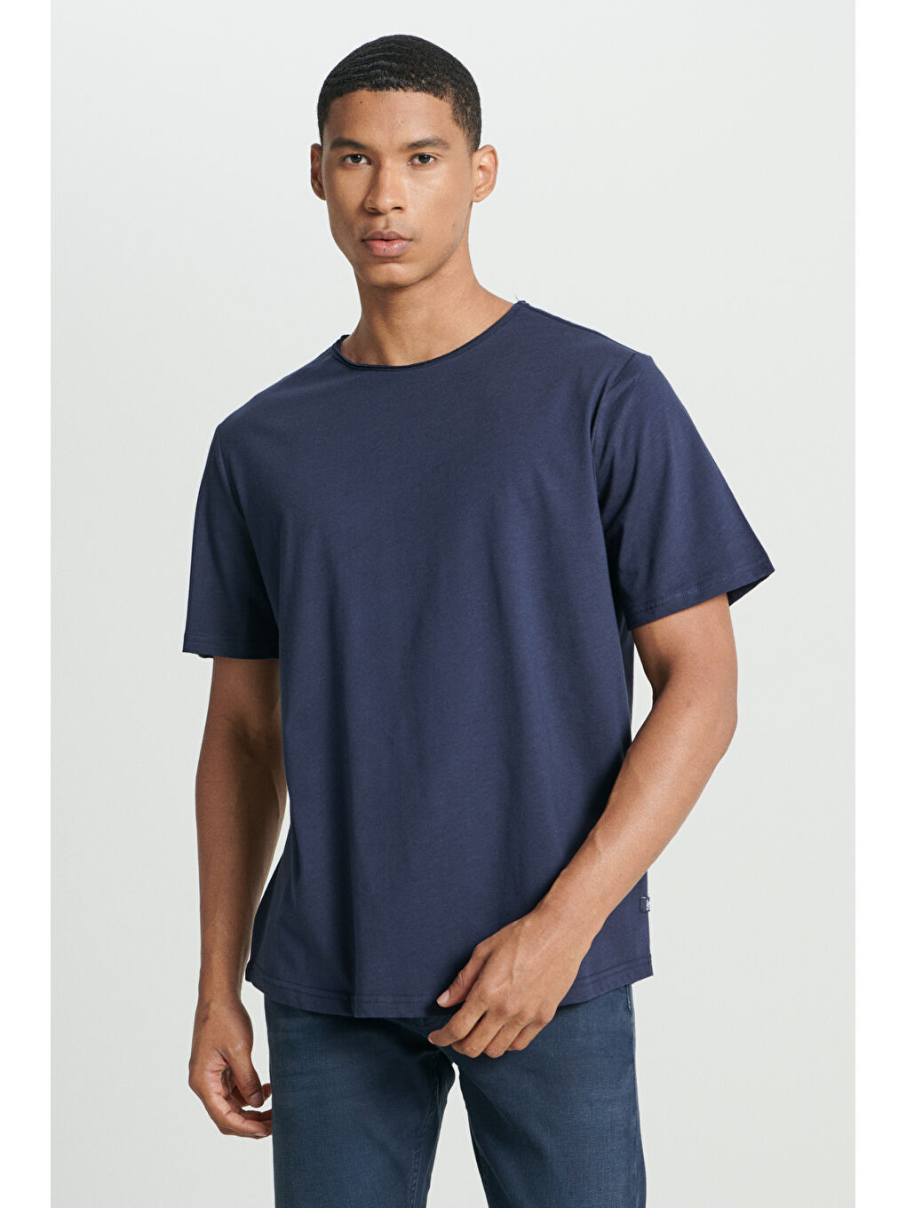 Regular Fit Normal Kesim Bisiklet Yaka %100 Pamuk Lacivert Tişört