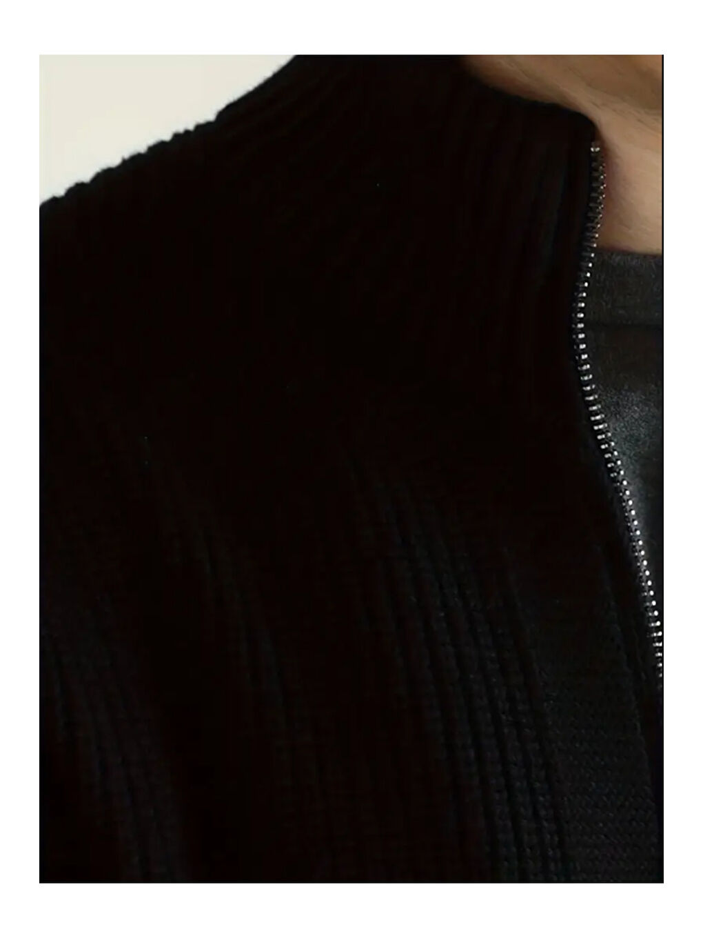 Siyah Erkek Dik Yaka Fermuarlı Slim Fit Triko Hırka-3