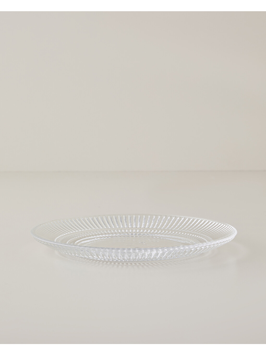 Renksiz Lucent Cam Pasta Tabağı 20 Cm Şeffaf