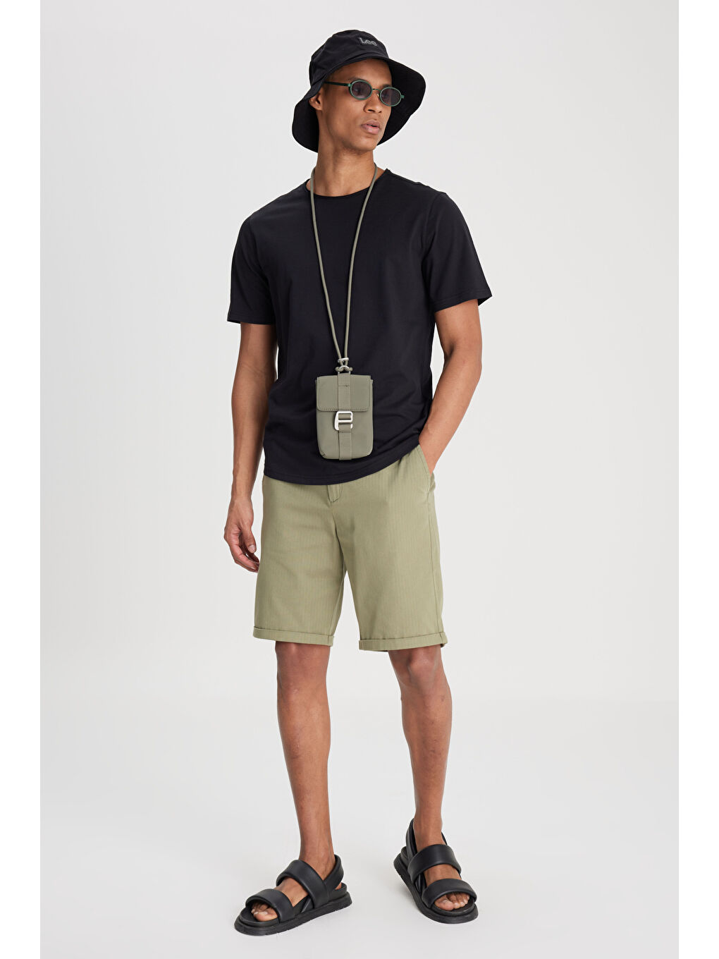 Regular Fit Normal Kesim Bisiklet Yaka %100 Pamuk Siyah Tişört-2