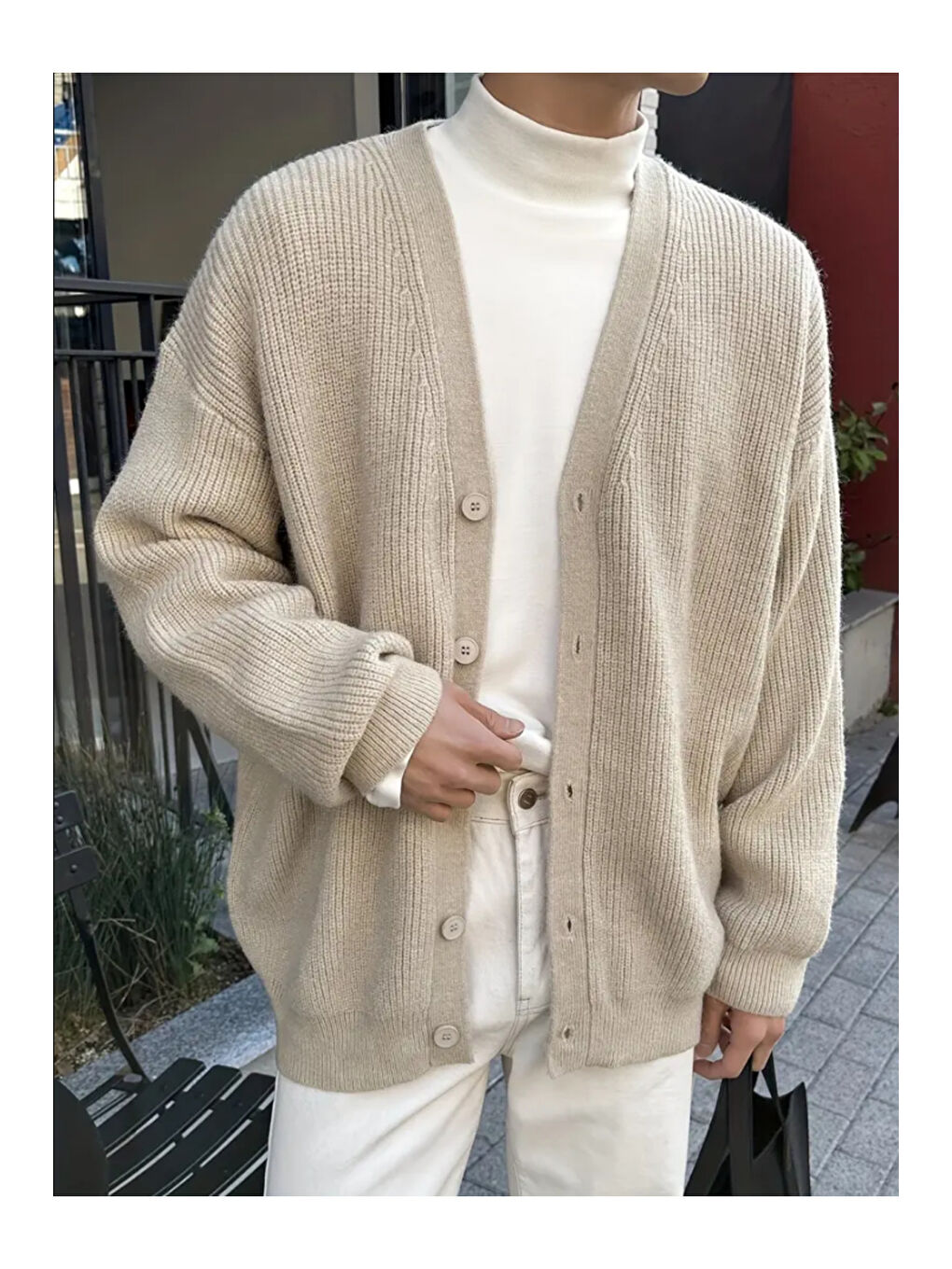 Bej Erkek Regular Fit Düğmeli V Yaka Triko Hırka-5