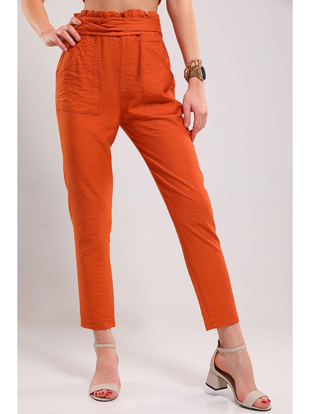 Kahverengi Kadın Beli Fırfırlı Kemerli Havuç Paça Pantolon-4