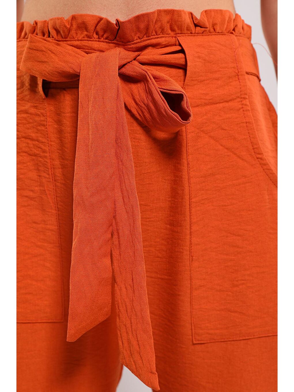 Kahverengi Kadın Beli Fırfırlı Kemerli Havuç Paça Pantolon-6
