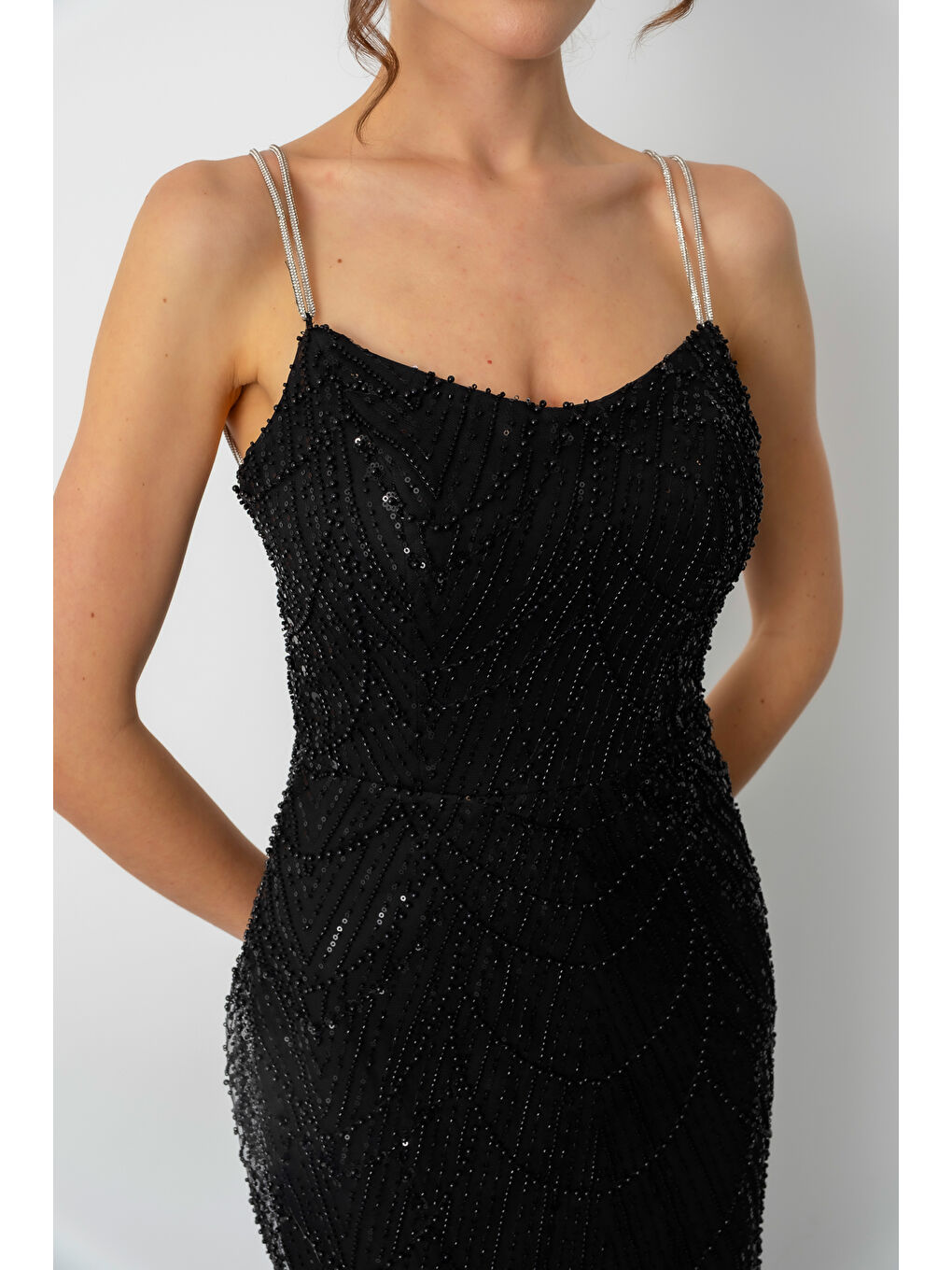 Kadın Siyah Askılı Boncuklu Uzun Balık Abiye Elbise-4