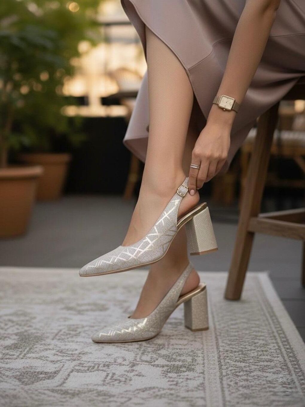 Sarı Kadın Louisa Gold Arkası Açık Klasik Topuklu Ayakkabı-2