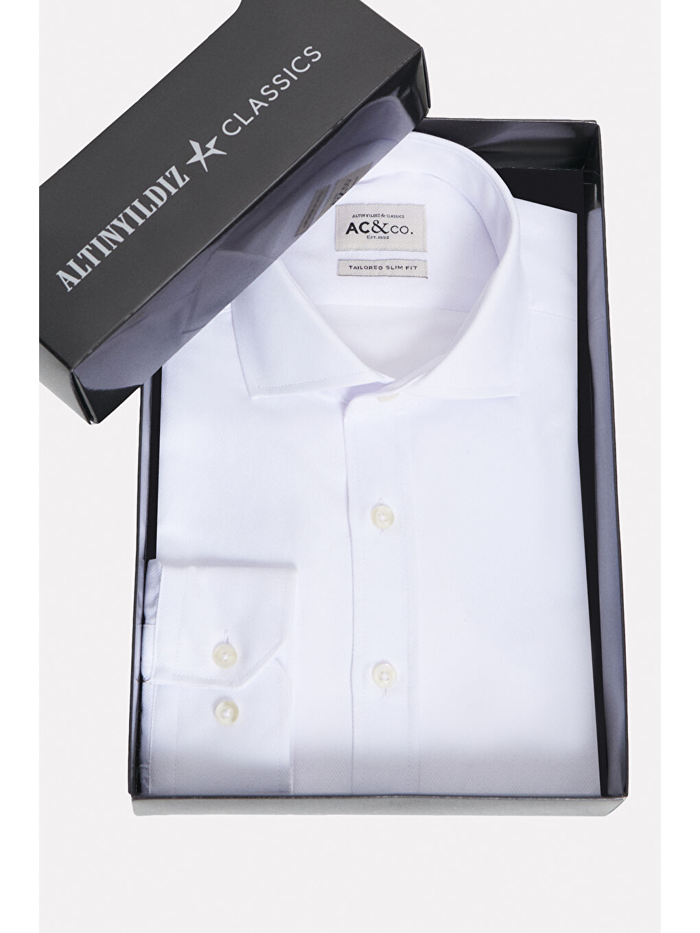 Erkek Beyaz Özel Hediye Kutulu Slim Fit Dar Kesim Klasik Yaka Pamuklu Armürlü Gömlek-2